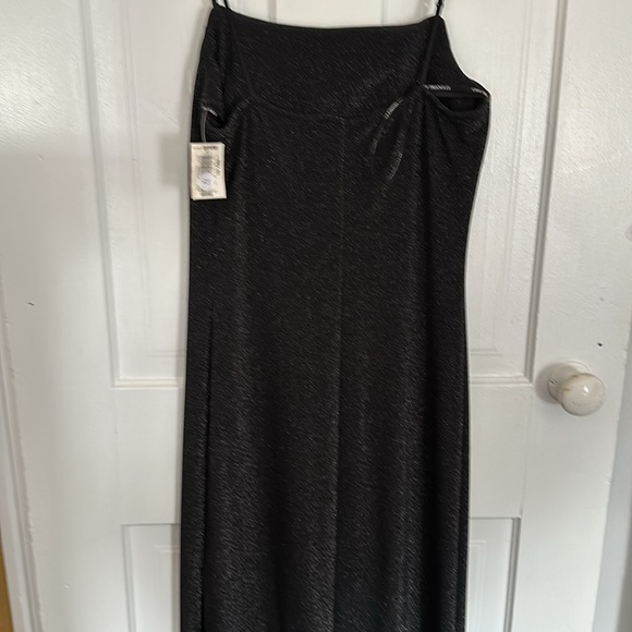 Evening gown - Picture 2 of 2